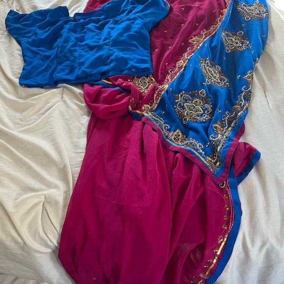 Sari - Picture 2 of 7